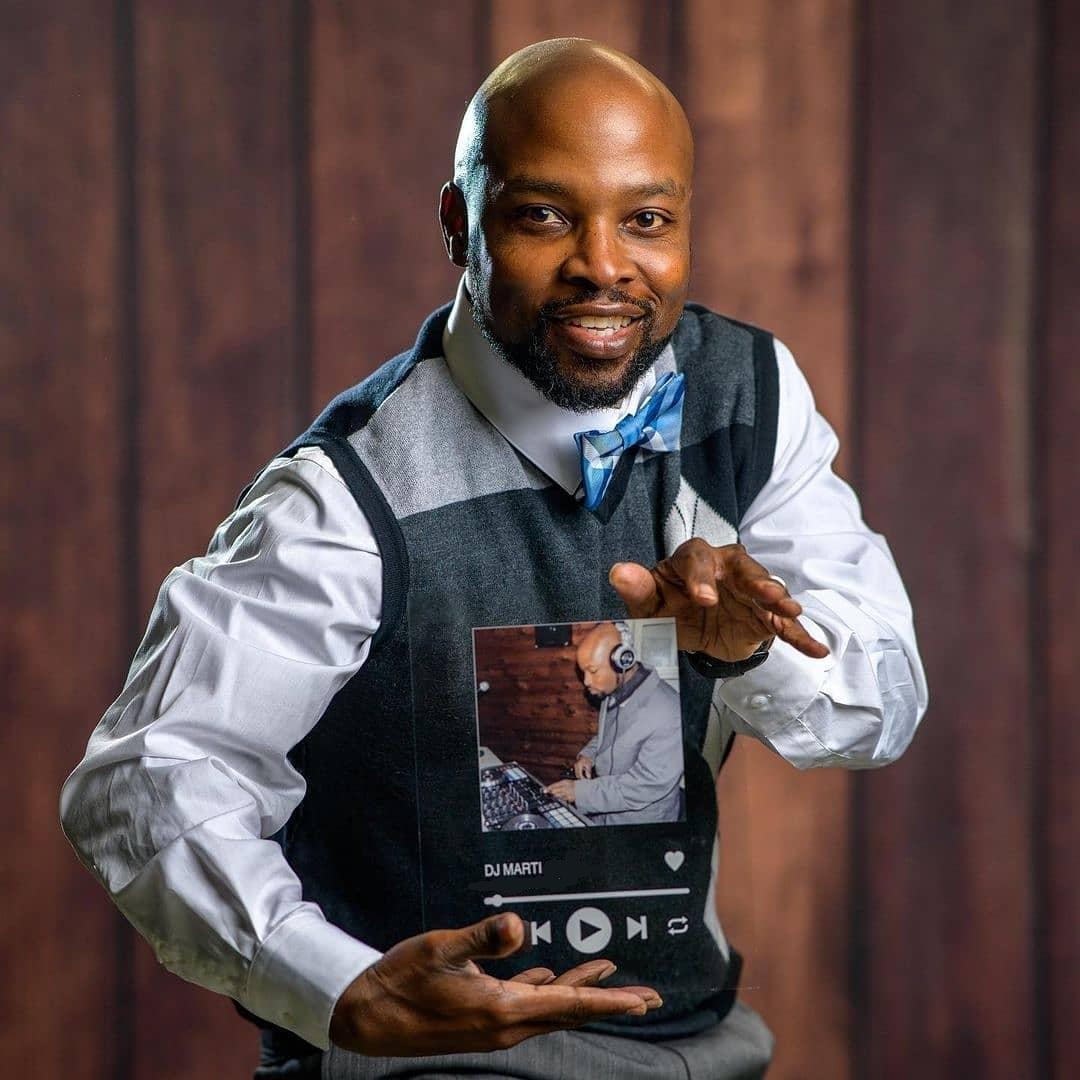 DJ Marti- specializes in family and children's games and dance parties in New Jersey